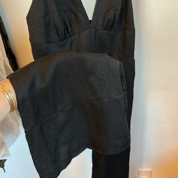 Bardot Jumpsuit, size 8. Fits smaller like a 6 - Picture 2 of 4